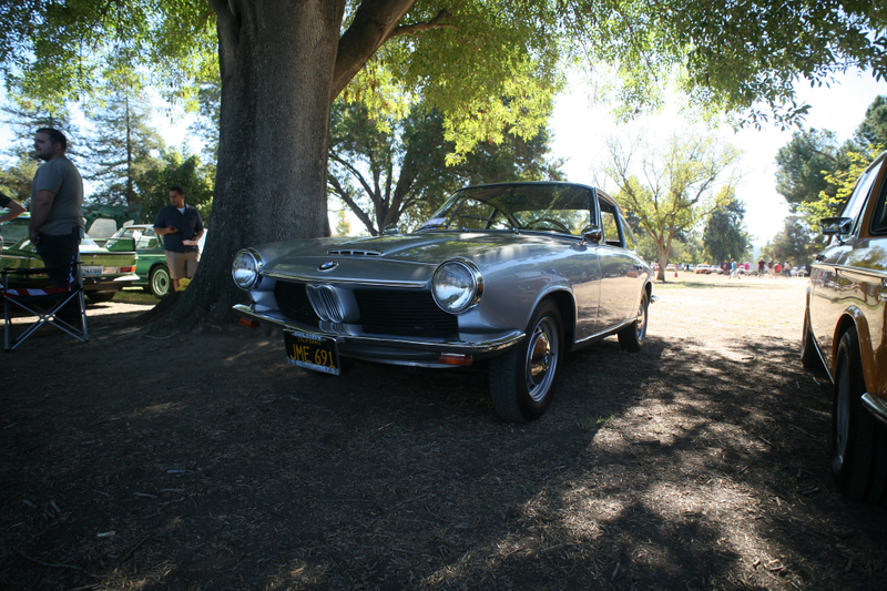 Illustration for article titled SoCal Vintage BMWs: Where the turn-signal-using BMW owners come to play
